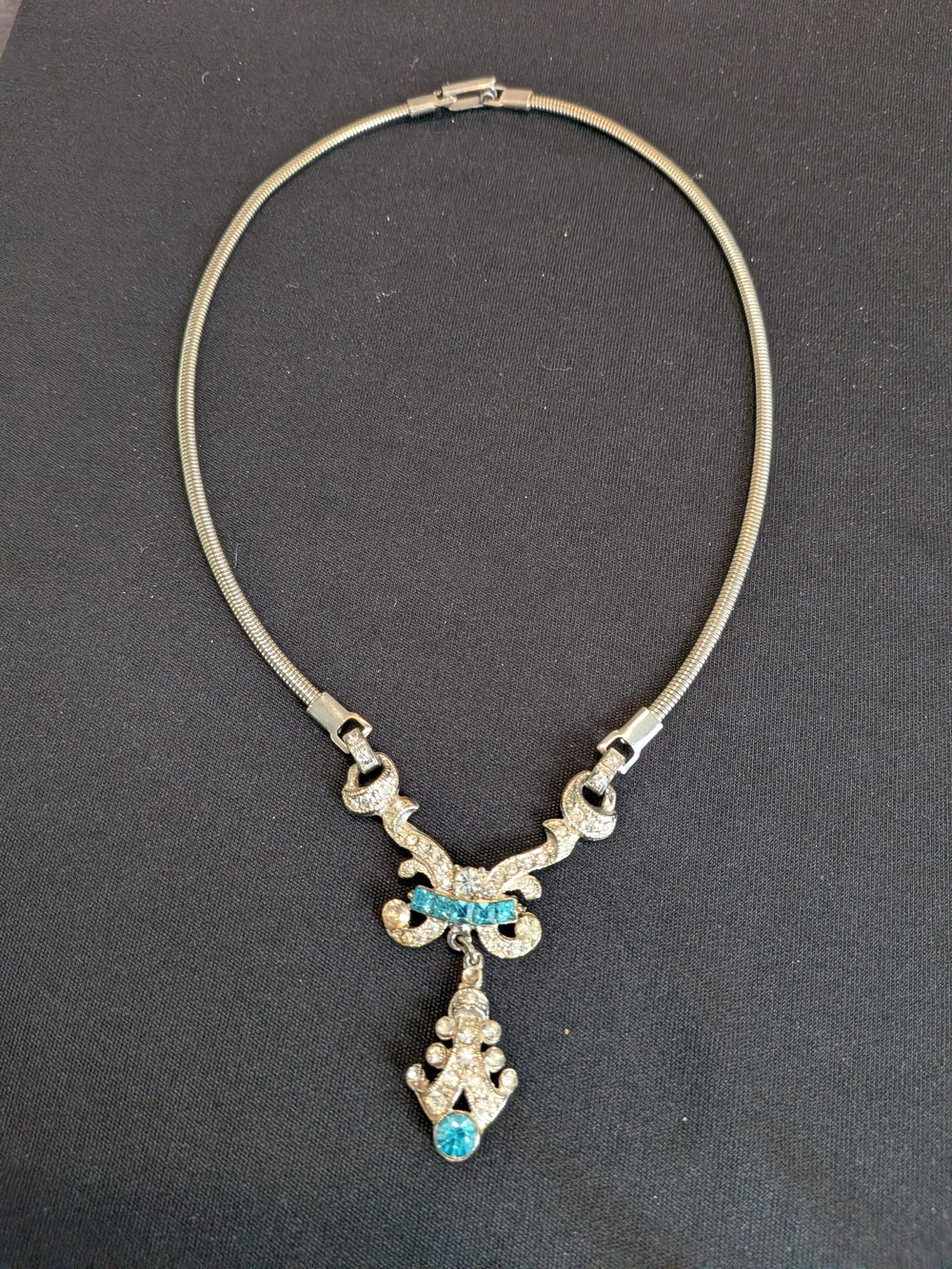 Vintage 1950s Clear Turquois Rhinestone Silver-Tone Necklace 9"